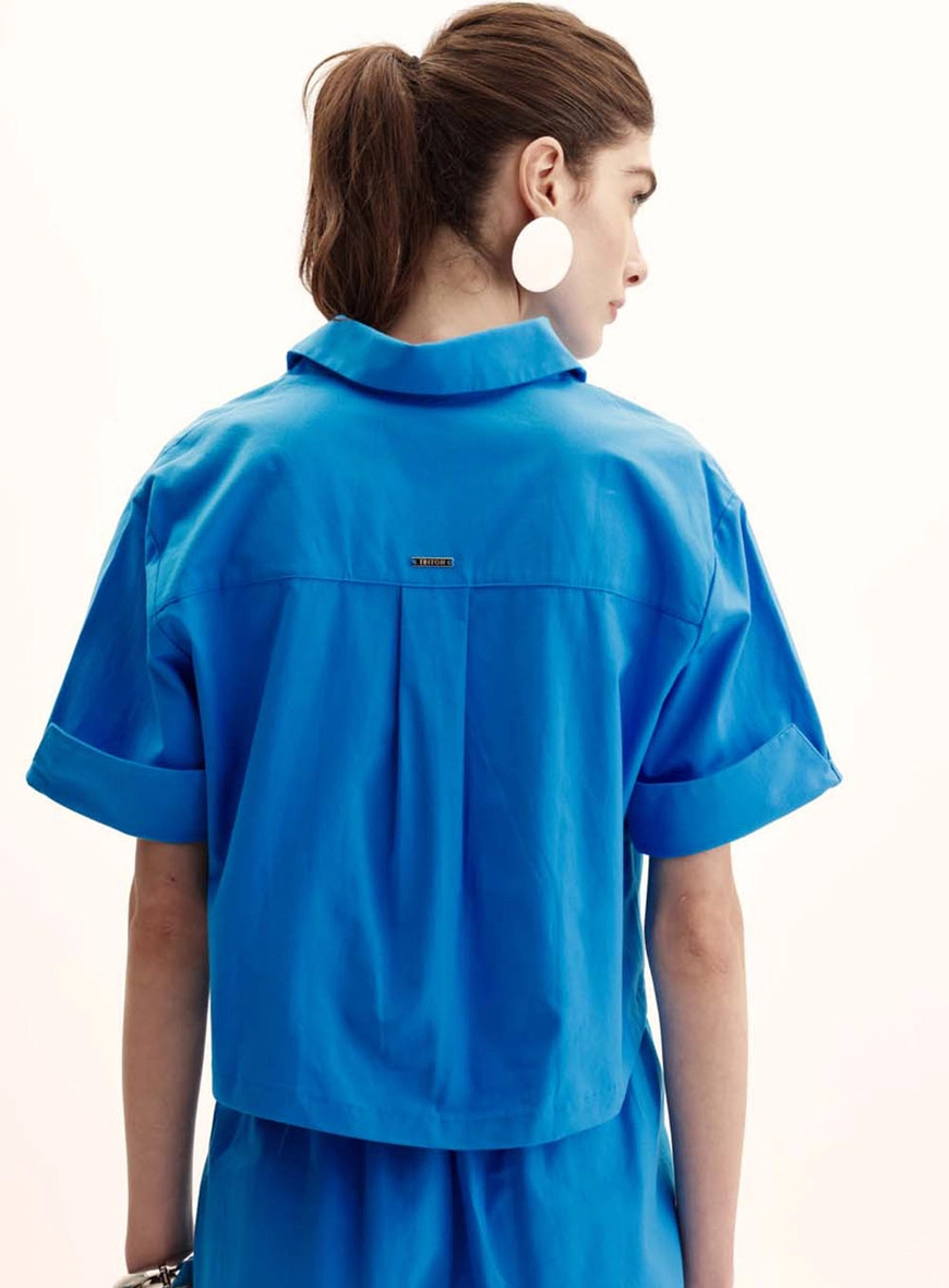 Camisa Feminina Oversized Curta Manga Dobrada Azul 3