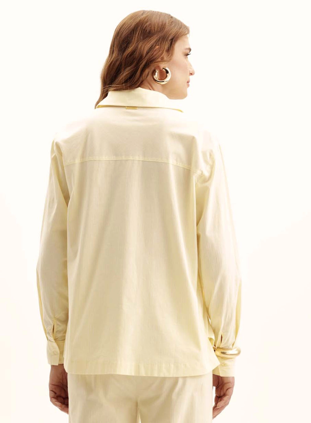 Camisa Feminina Oversized Com Bolsos Amarelo 4