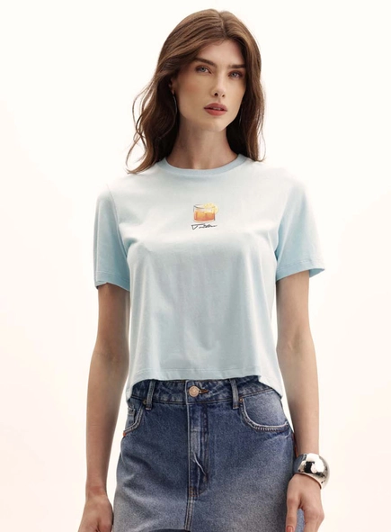 Camiseta Feminina Comfort Encurtada