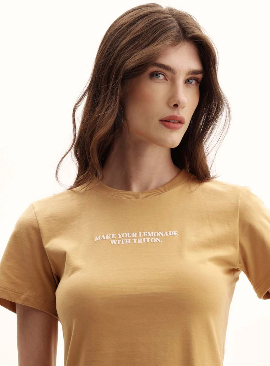 Camiseta Feminina Slim Gola Redonda Bege 3