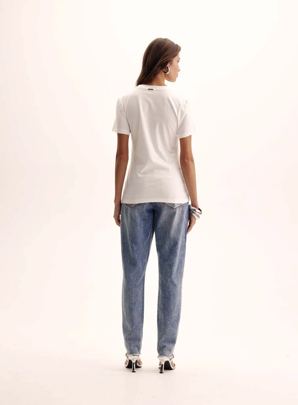 Camiseta Feminina Slim Com Logo Off Shell 5
