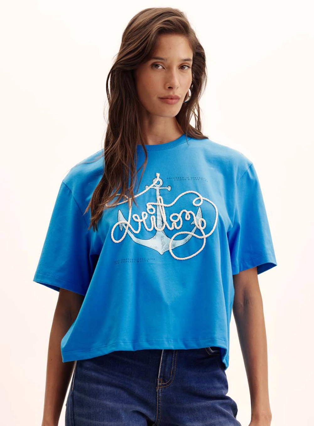 Camiseta Feminina Boy Estampada E Bordada Azul 2