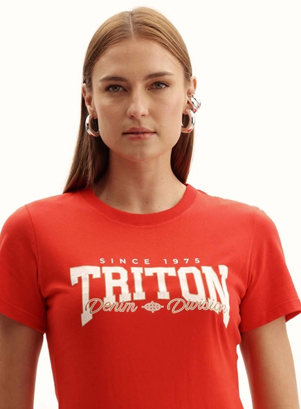 Camiseta Feminina Slim Justa