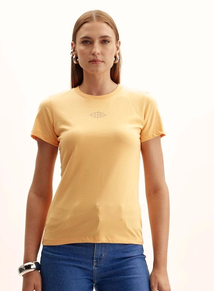 Camiseta Feminina Slim Com Logo Em Strass