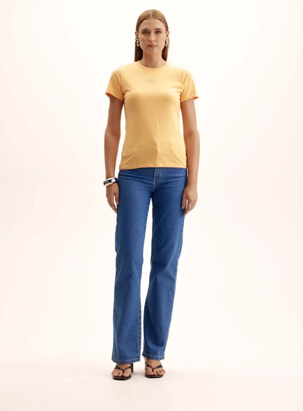 Camiseta Feminina Slim Com Logo Em Strass
