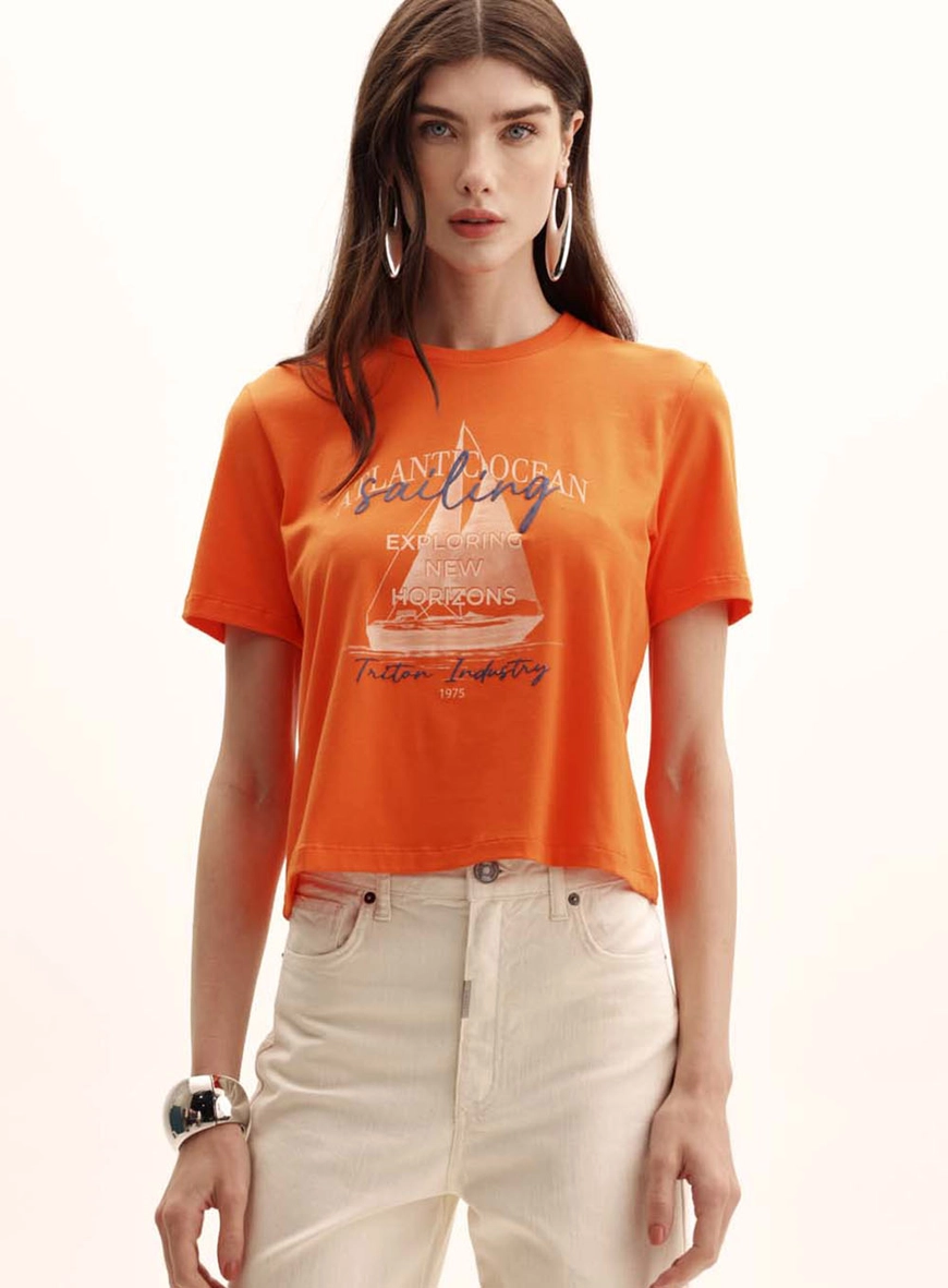 Camiseta Feminina Comfort Encurtada Laranja 2