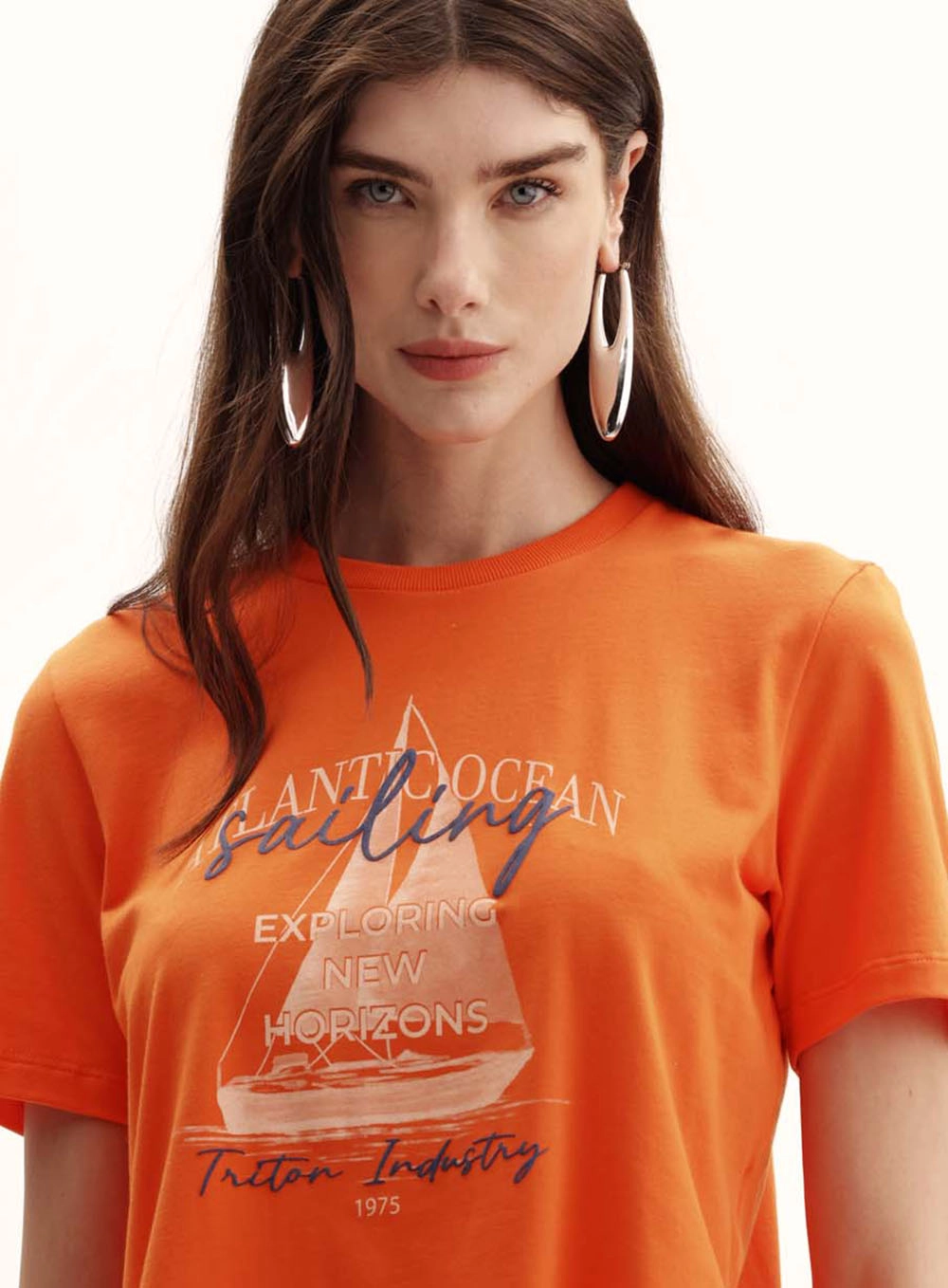 Camiseta Feminina Comfort Encurtada Laranja 3