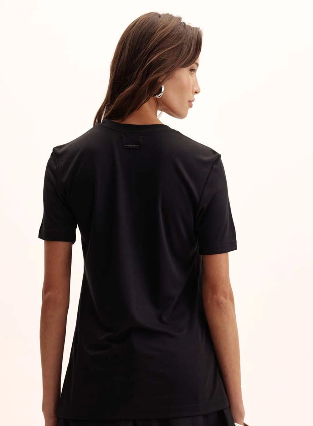Camiseta Feminina Comfort Alongada Estampada Preto 4