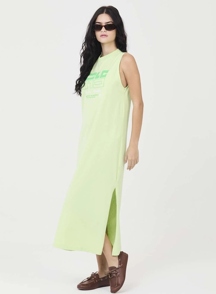 Vestido Comfort Midi Com Fenda Lateral