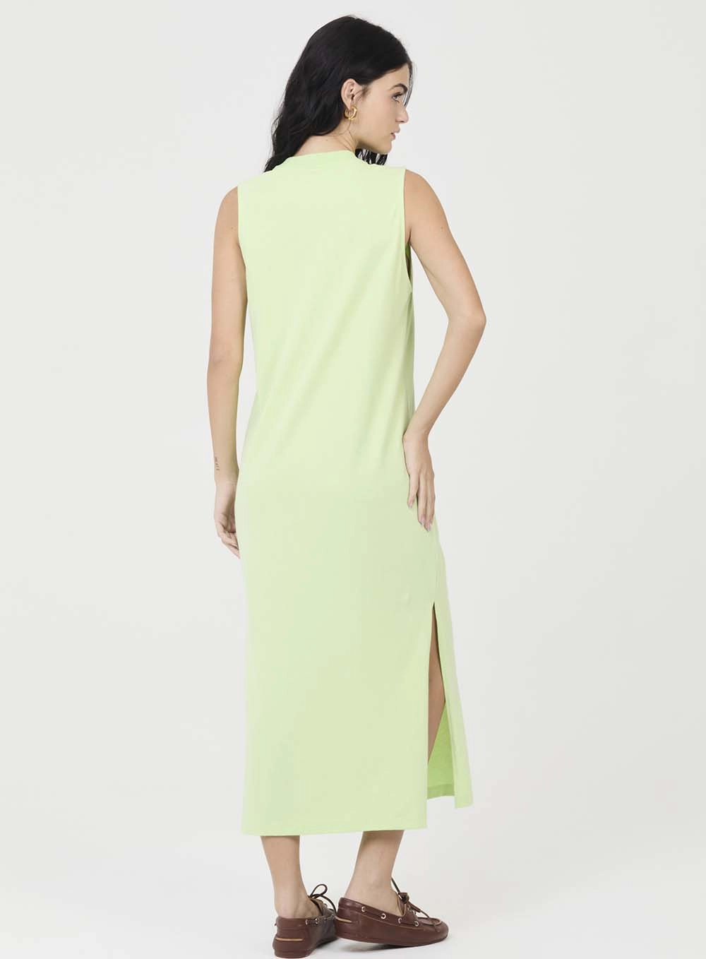 Vestido Comfort Midi Com Fenda Lateral Verde 4