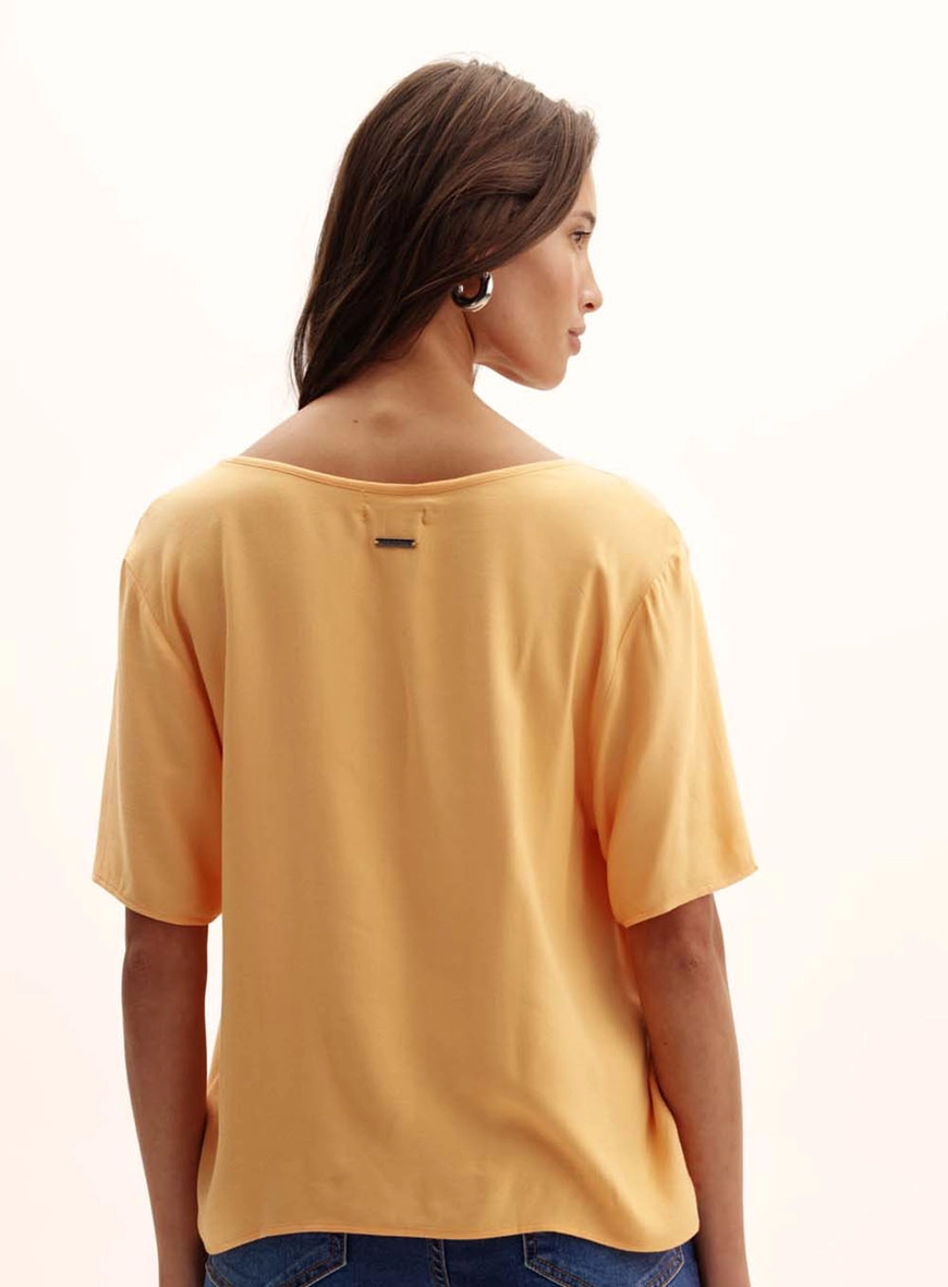 Camiseta Feminina Comfort Decote Canoa Laranja 4