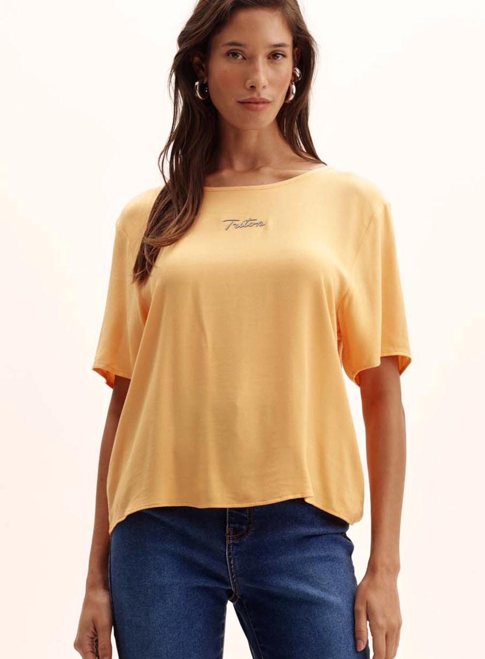 Camiseta Feminina Comfort Decote Canoa Laranja 2