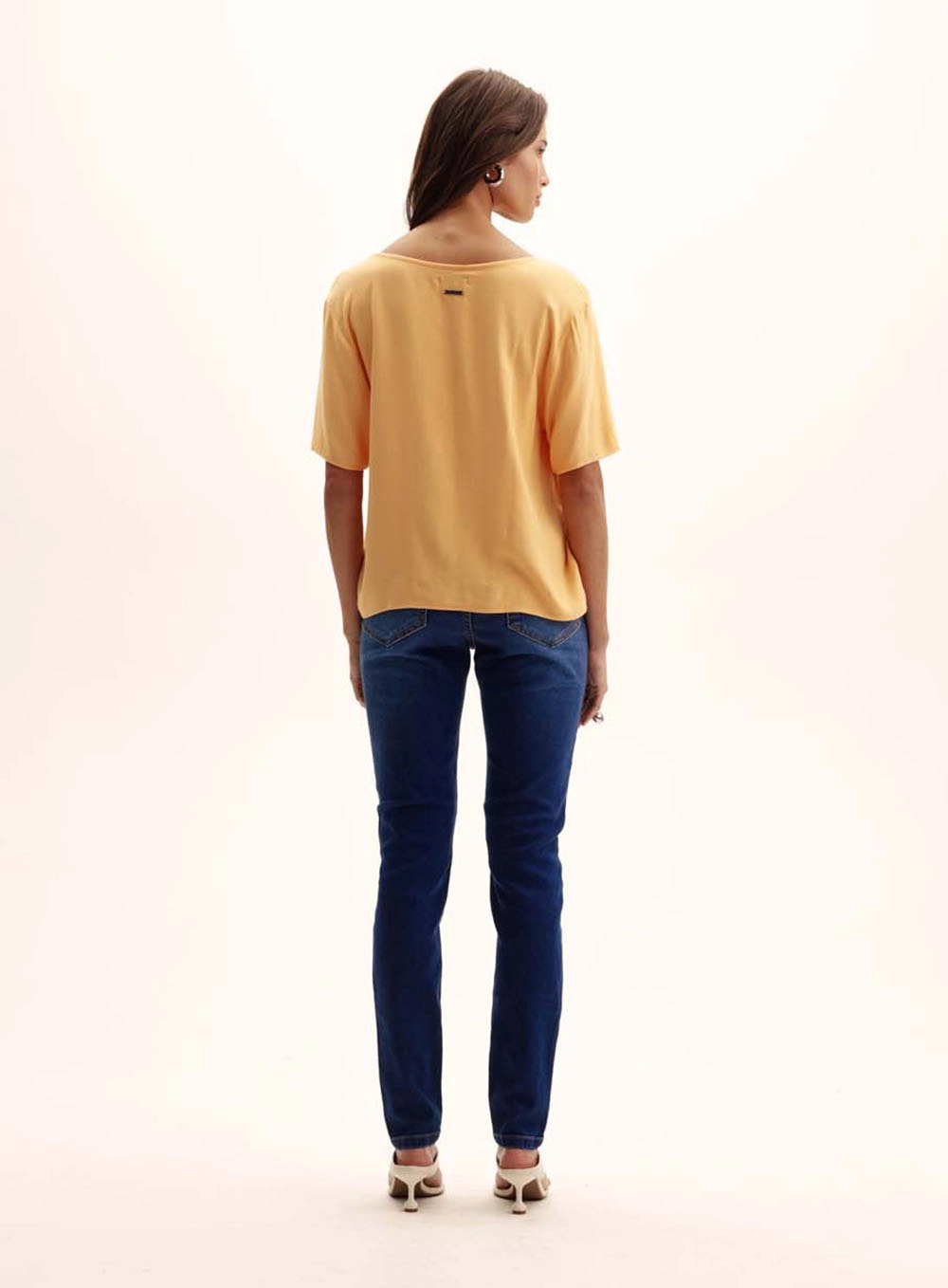 Camiseta Feminina Comfort Decote Canoa Laranja 5