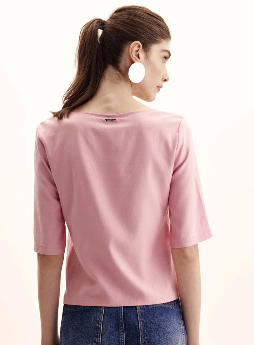 Camiseta Feminina Comfort Com Recorte No Decote Rosa 4