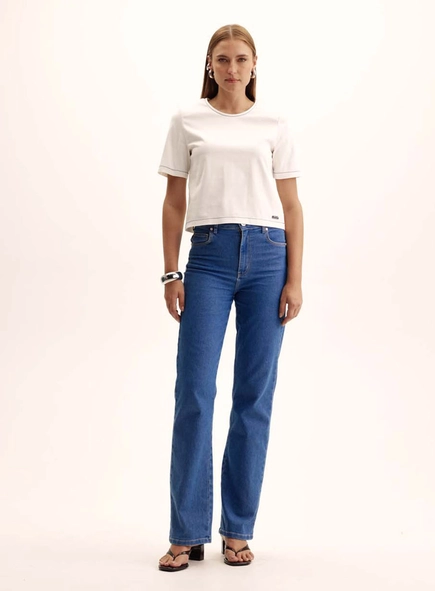 Camiseta Feminina Comfort Abertura Gota Nas Costas