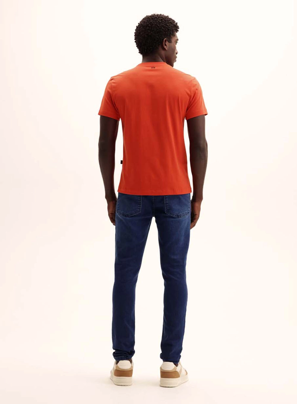 Camiseta Masculina Fit Com Estampa No Ombro Vermelho 5