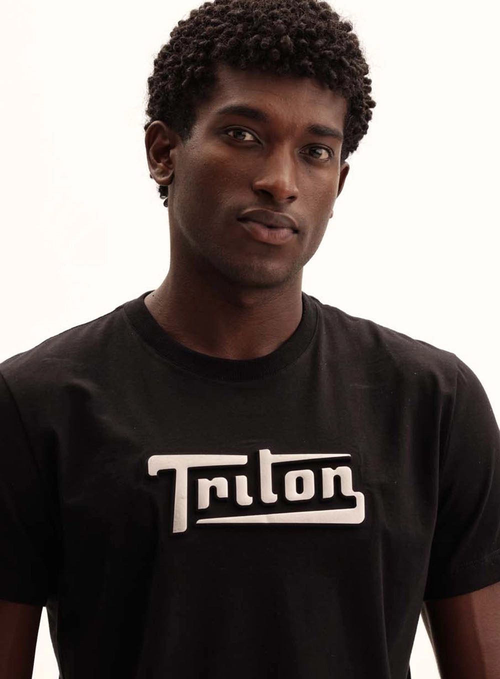 Camiseta Masculina New Logo Em Alto Relevo Preto 3