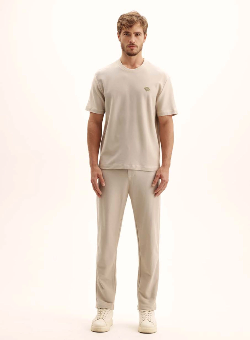 Camiseta Masculina Relaxed Gola Redonda Bege Esquilo 1