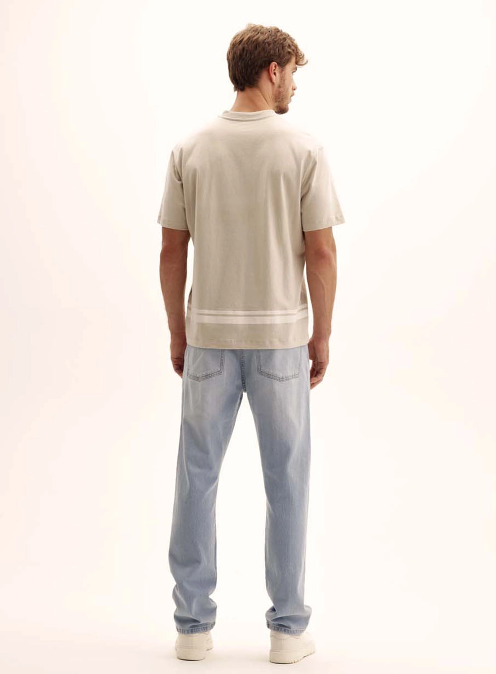 Camiseta Masculina Relaxed Gola V Bege Esquilo 5