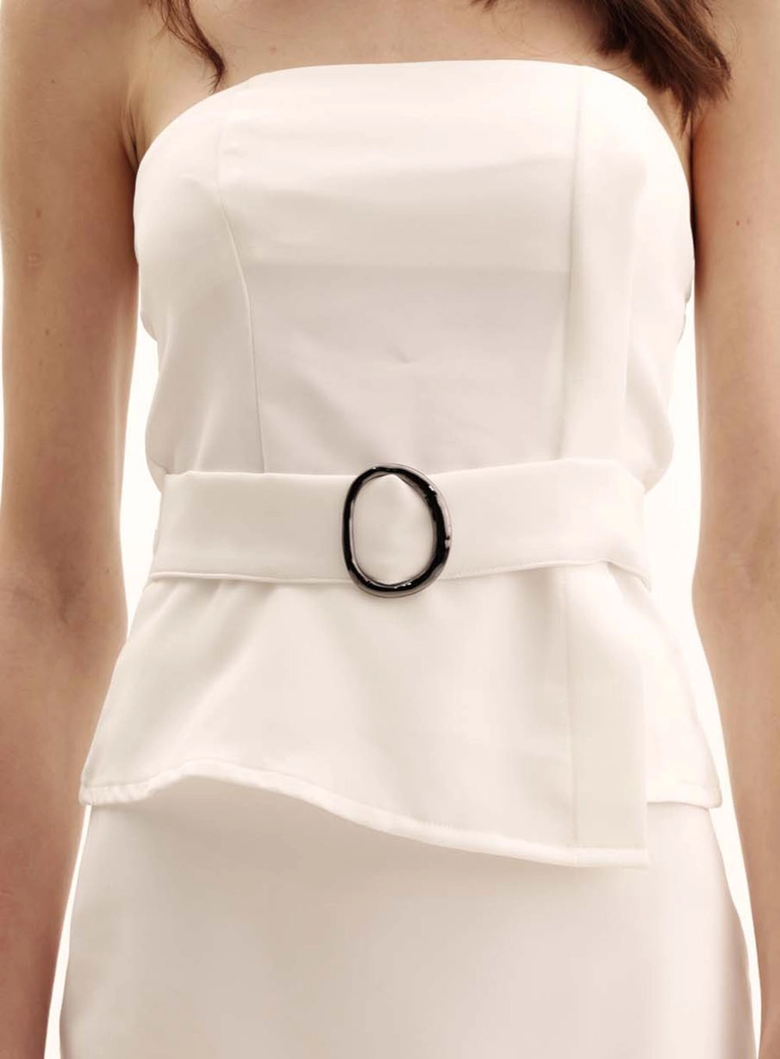 Blusa Feminina Alfaiataria Sem Alça Com Cinto Off Shell 3