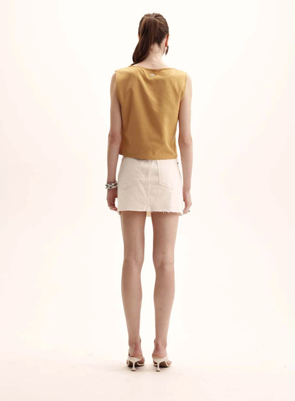 Blusa Feminina Comfort Encurtada Bege 4