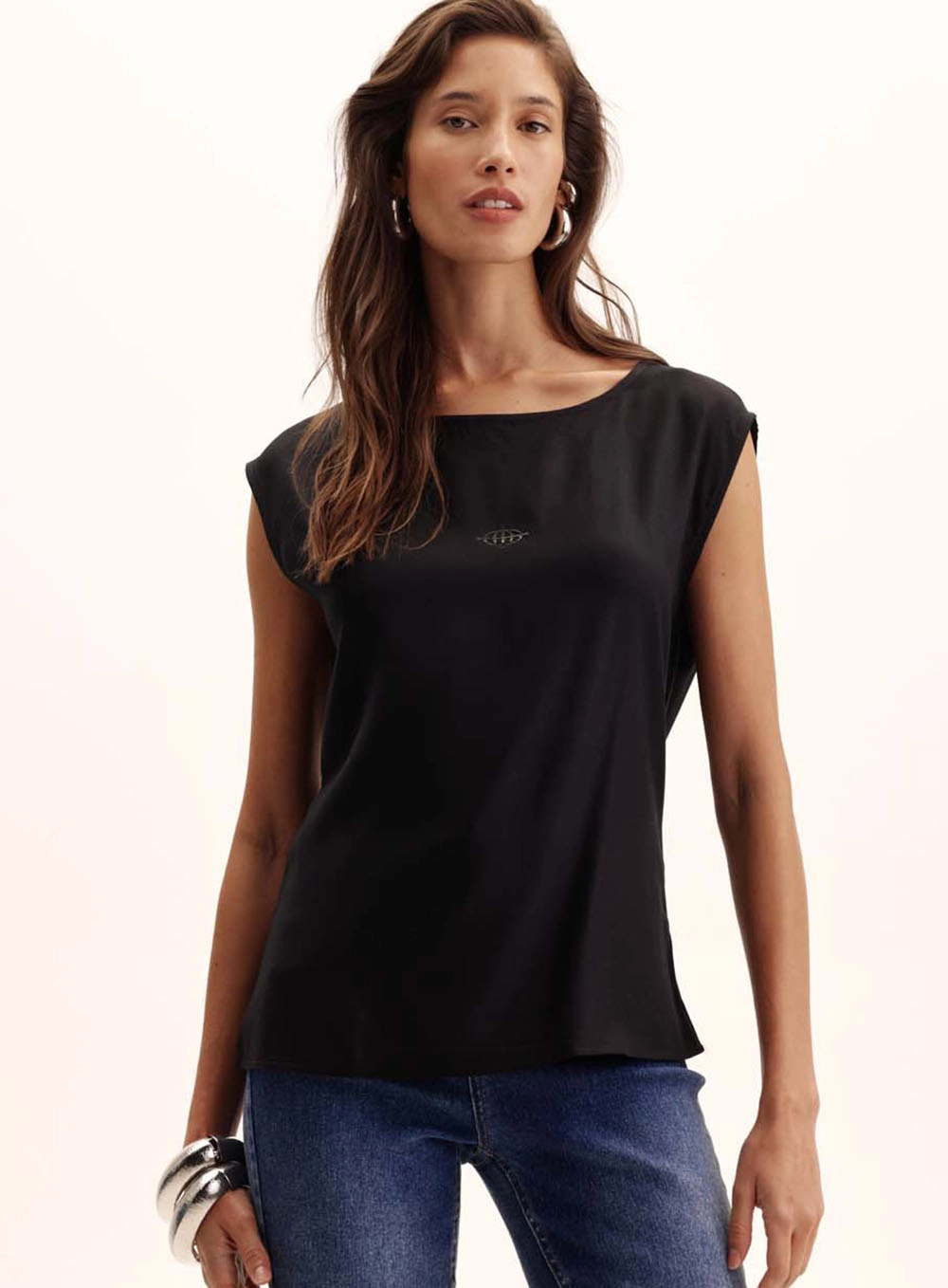 Blusa Feminina Comfort Decote Canoa Preto 2
