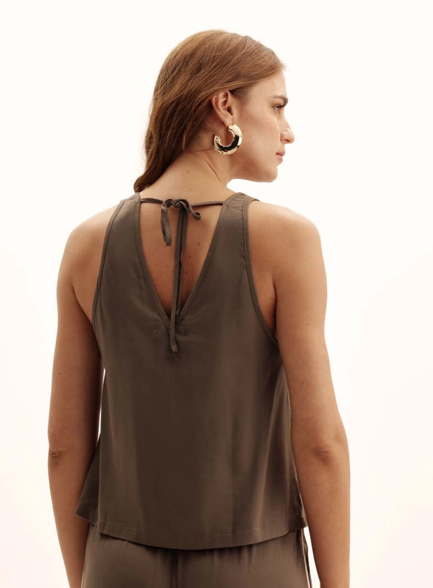 Blusa Feminina Comfort Decote V Com Amarração Verde 4