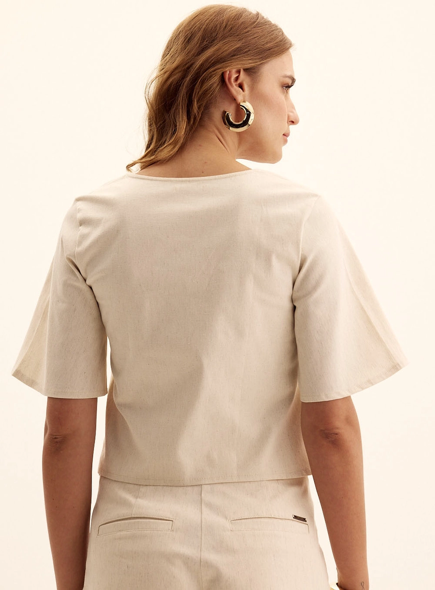 Blusa Feminina Small Gola Redonda Com Recortes Bege 4