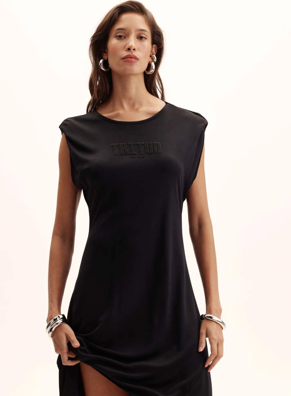 Vestido Comfort Barra Assimétrica Preto 2