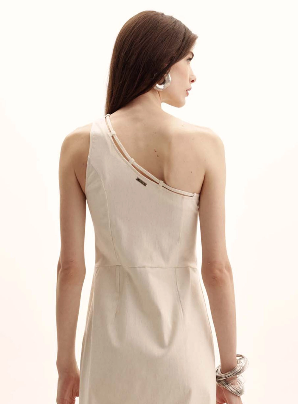 Vestido Comfort Ombro Só Com Fenda Bege 4