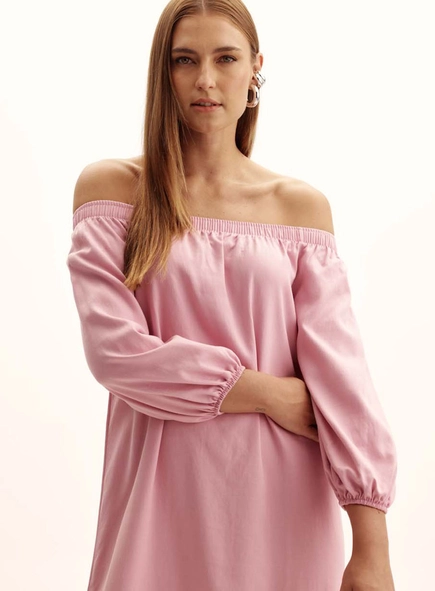 Vestido Comfort Ombro A Ombro Manga Longa