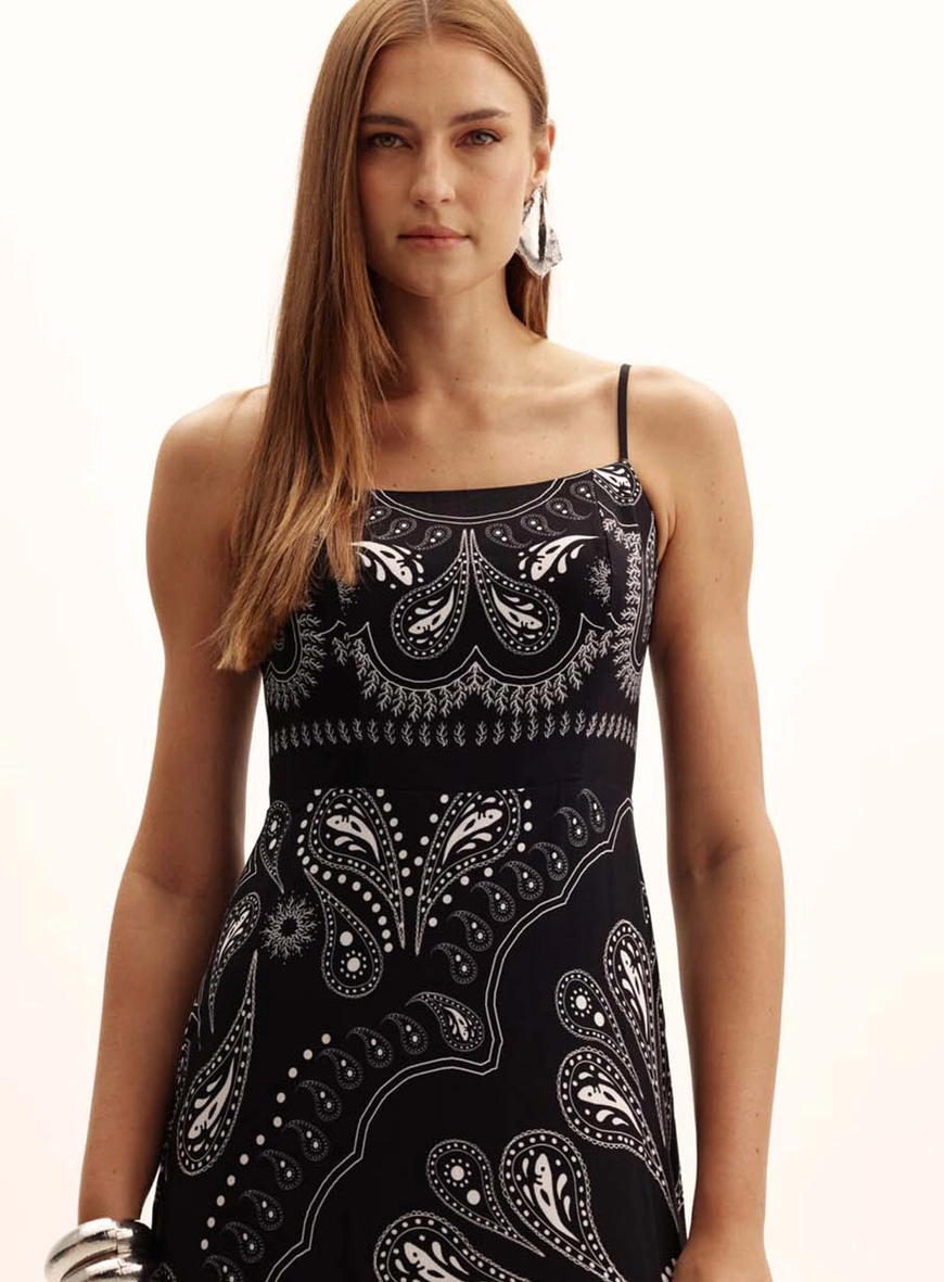Vestido Comfort Alça Fina Dark Bandana Estampados 2