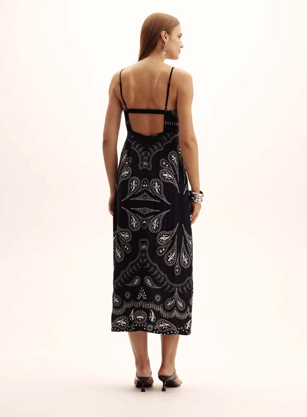 Vestido Comfort Alça Fina Dark Bandana Estampados 3