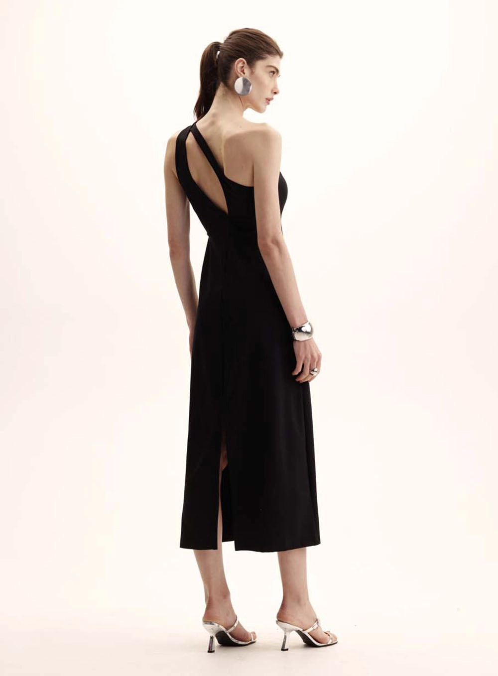 Vestido Midi Ombro Só Com Recorte Preto 3