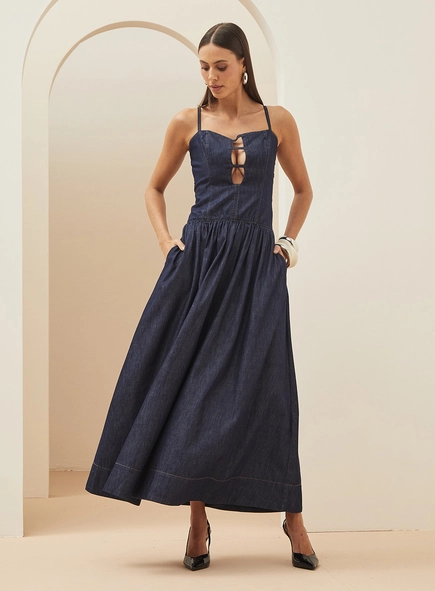 Vestido Jeans Longo Cut Out Com Bolsos