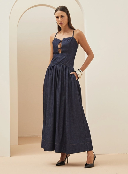 Vestido Jeans Longo Cut Out Com Bolsos