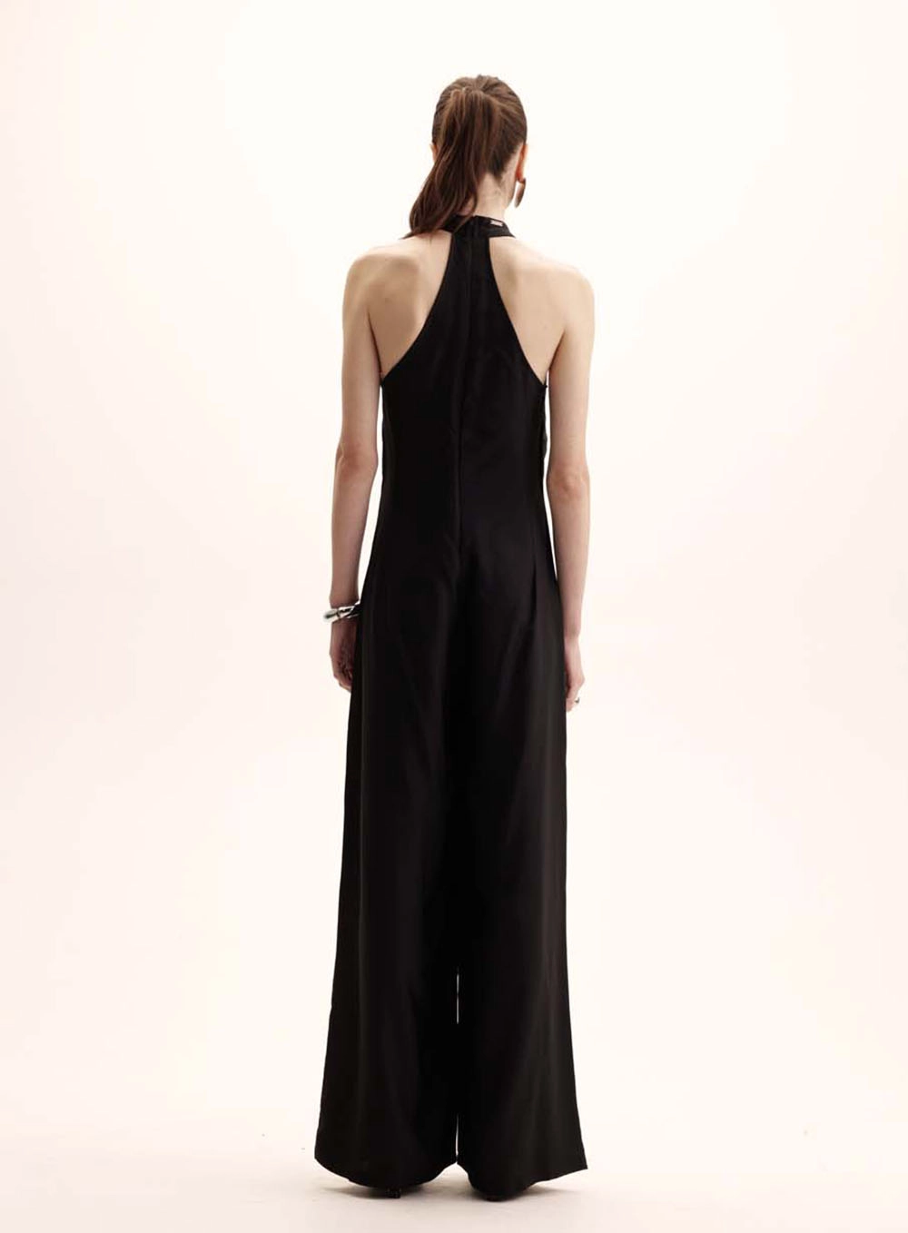 Macacão Pantalona Com Decote Halter Preto 5