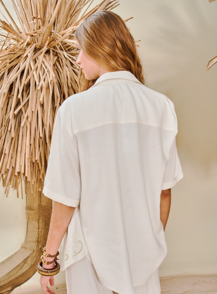 Camisa Feminina Oversized Em Linho Bordada Camisa Feminina