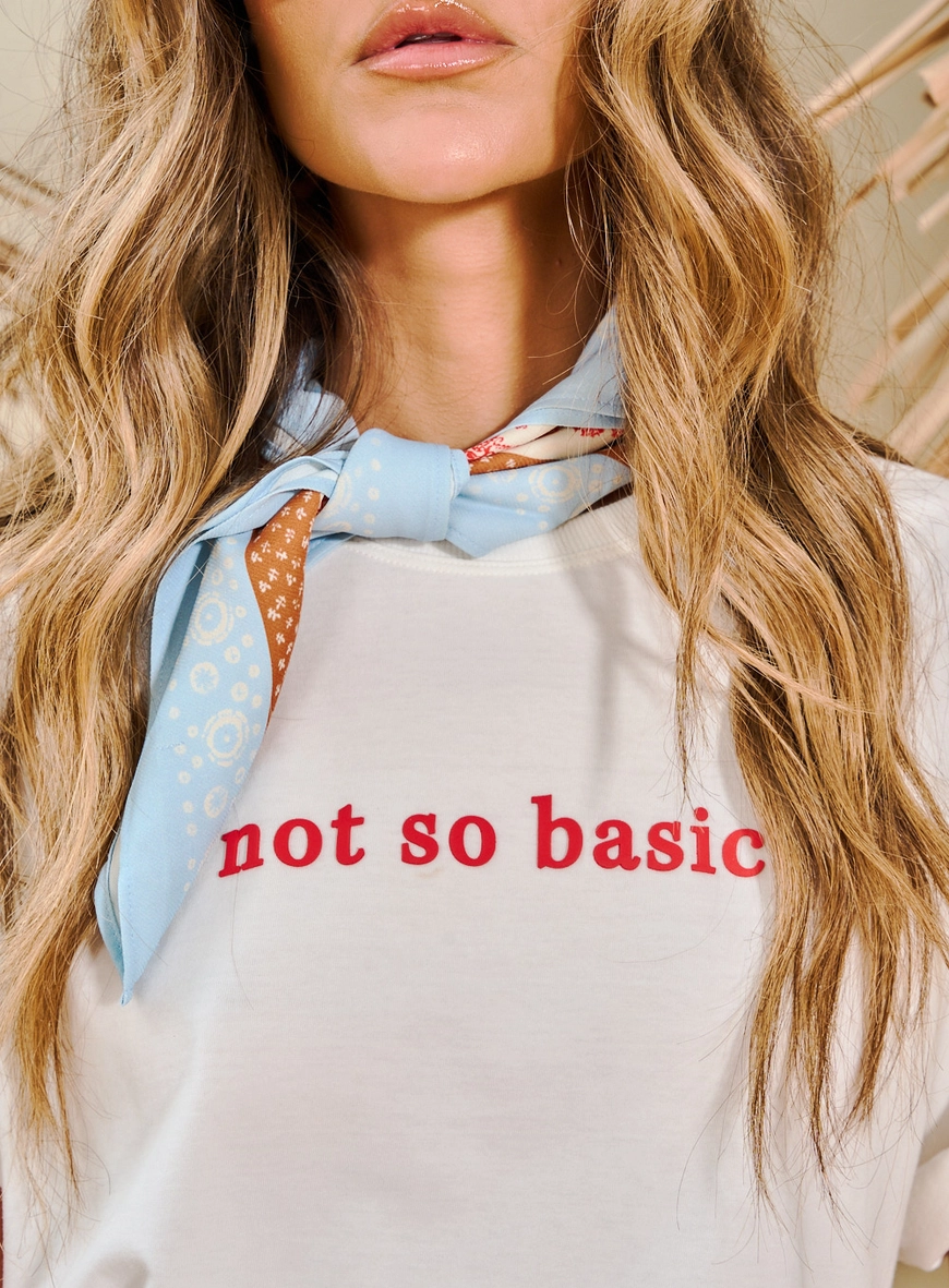 Blusa Feminina Oversized Com Lenço Estampado Off Shell 2