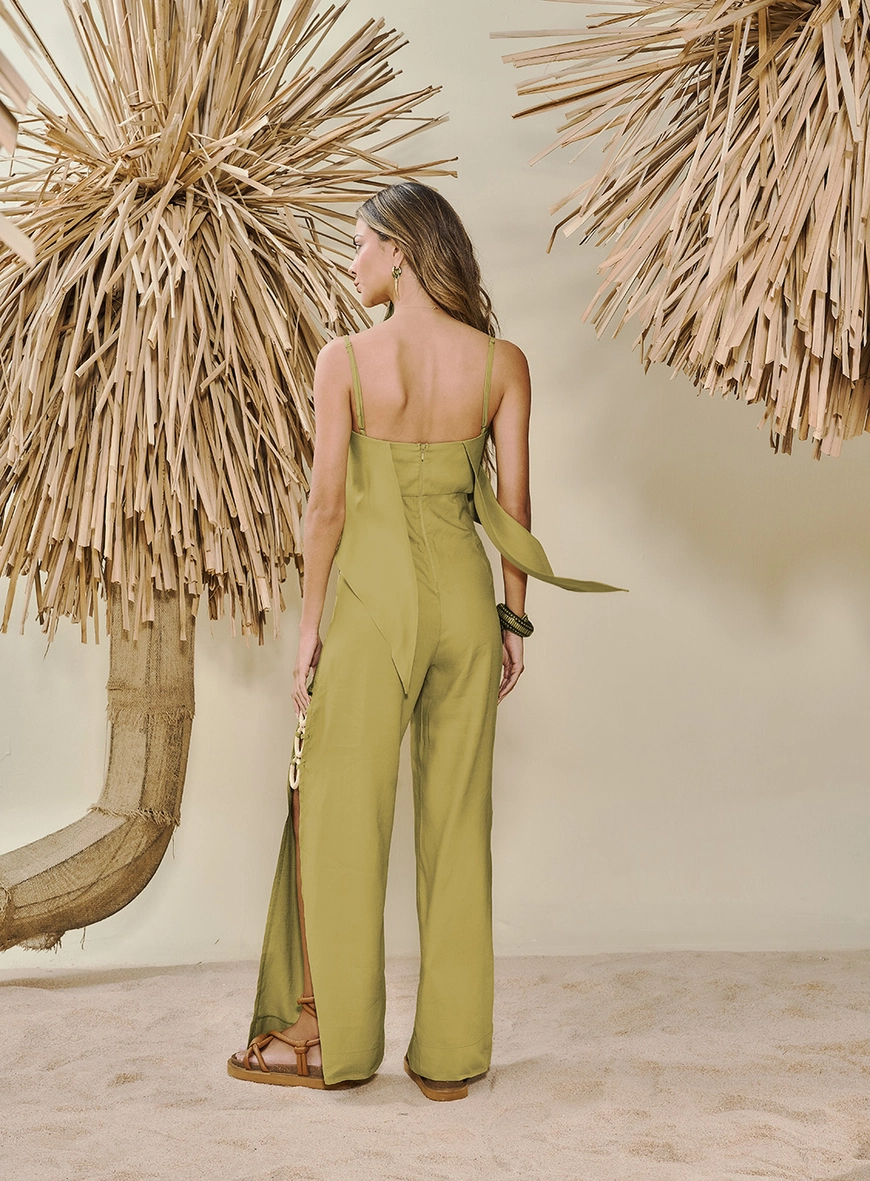 Macacão Pantalona De Linho Com Argolas Laterais Verde 3