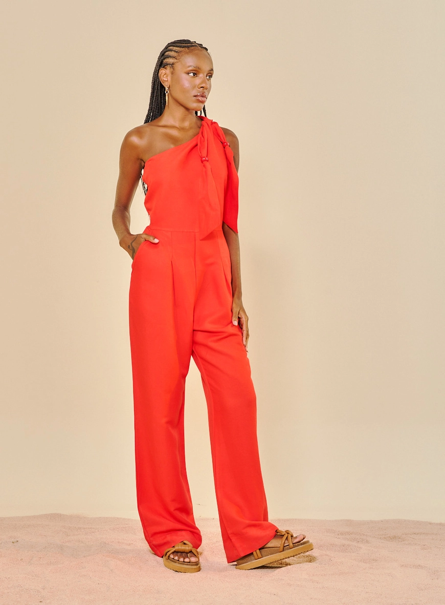 Macacão Pantalona Ombro Único Em Linho Vermelho 1