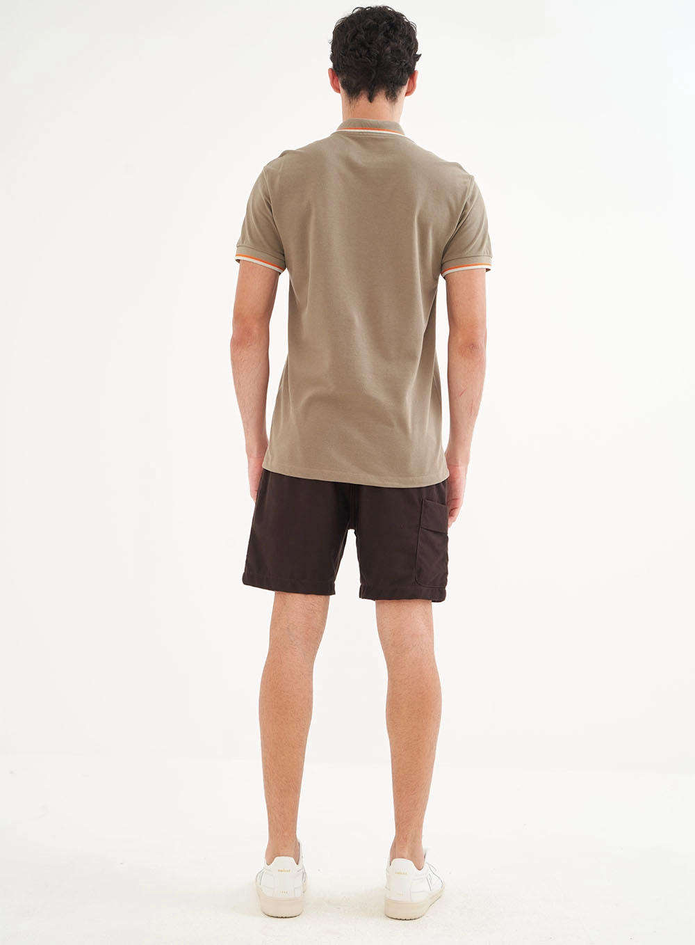 Polo Masculina Basic Com Detalhe Em Logo Bordada Marrom