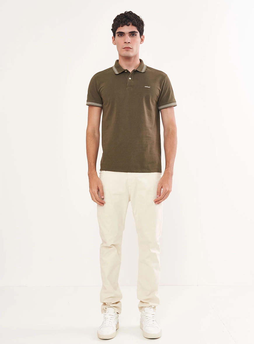Polo Masculina Com Detalhe Em Listras