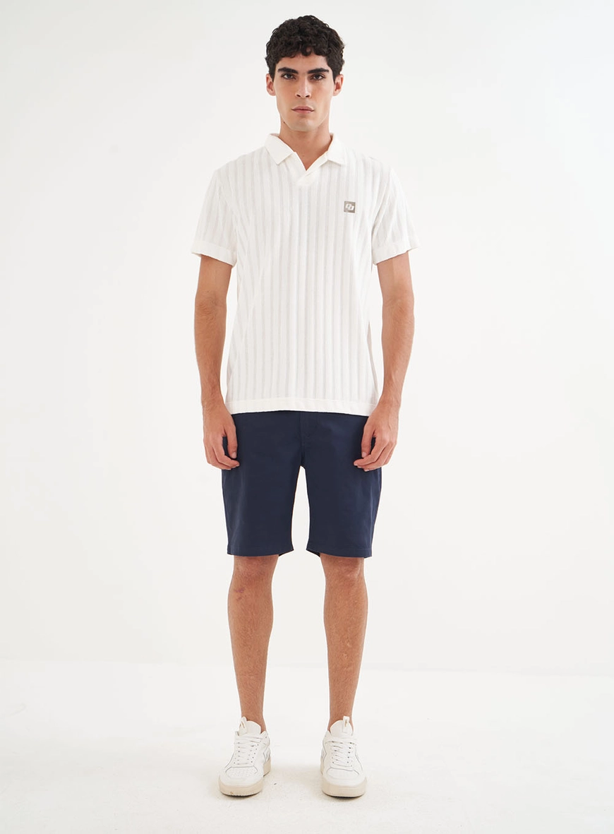 Polo Masculina Manga Curta Com Detalhe Em Logo