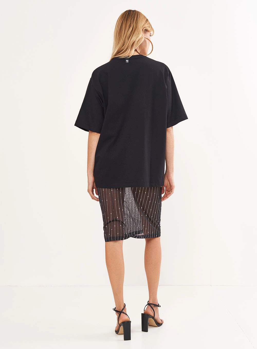 Camiseta Feminina Over Com Estampa Preto