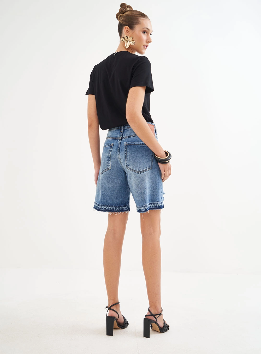 Camiseta Feminina Basic Manga Curta Preto