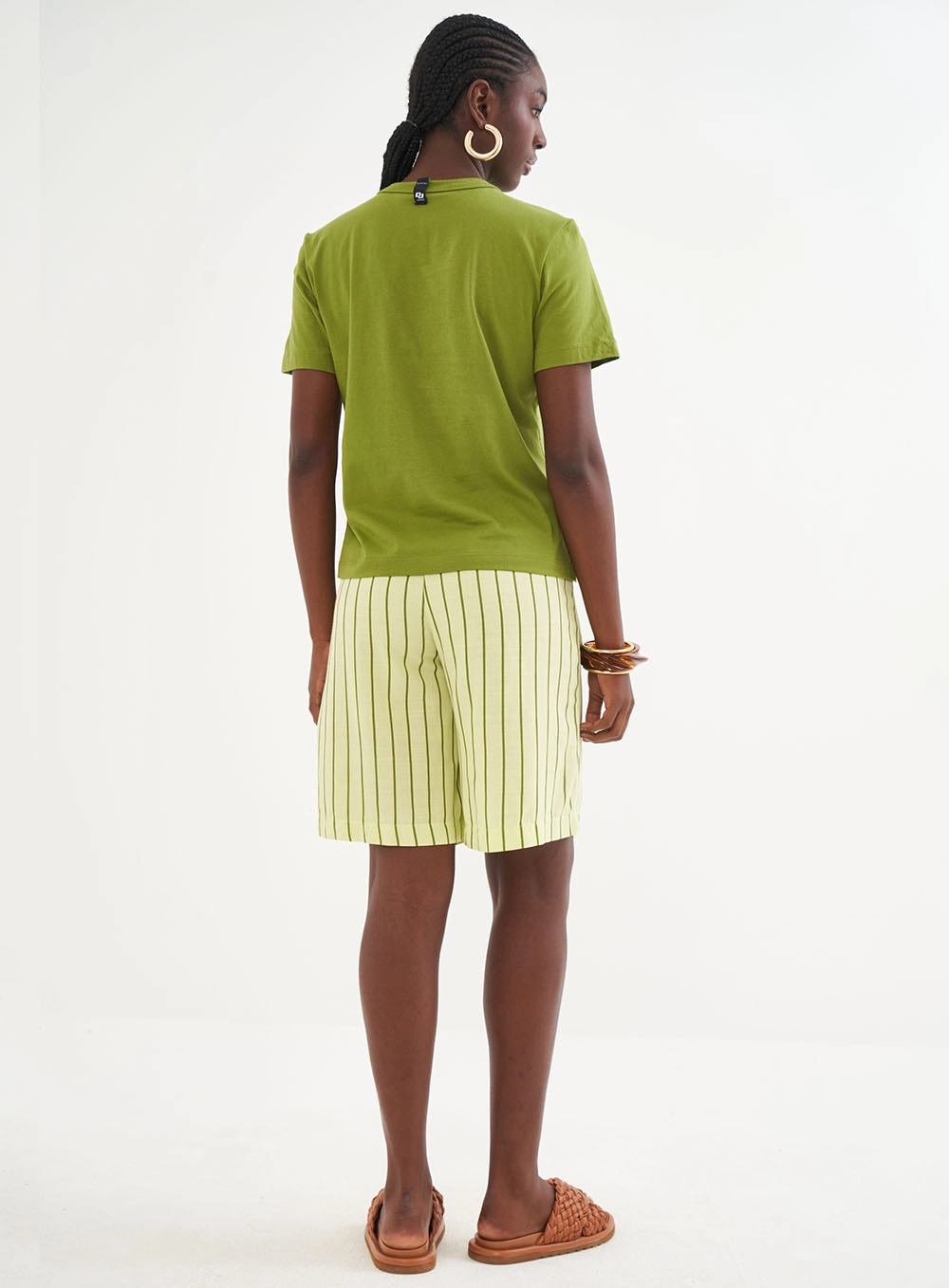 Camiseta Feminina Com Estampa Frontal Verde