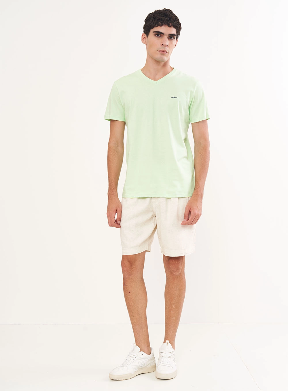 Camiseta Masculina Gola V Verde