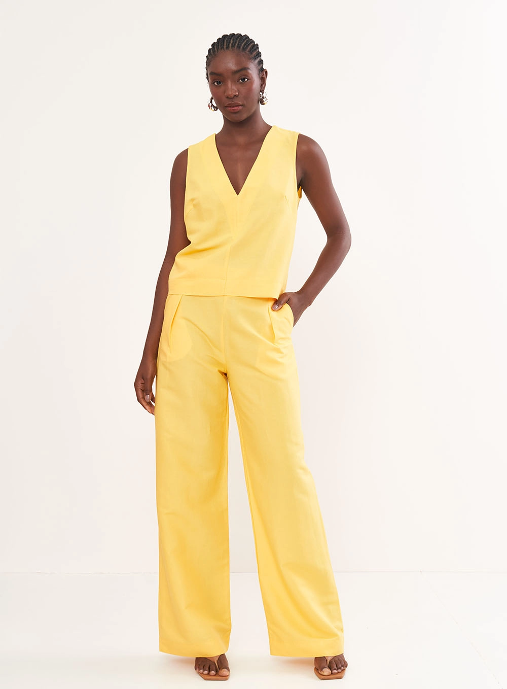Blusa Alfaiataria Reta Em Linho Amarelo