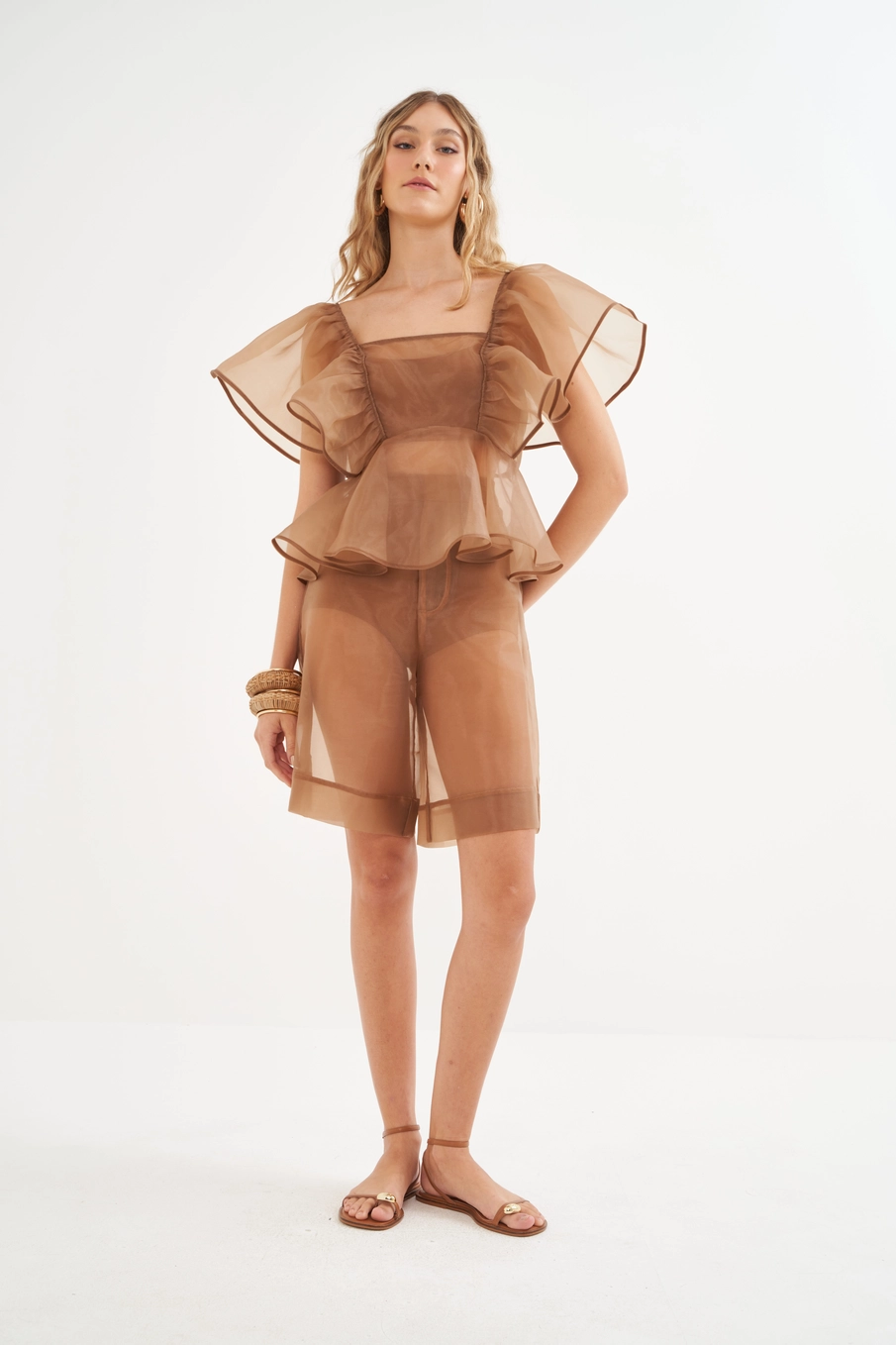 Blusa Em Tule Com Babados Marrom Evermore